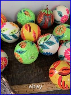 16 Hand-Painted Decorative Balls Signed De Seta Mexican Folk Art Paper Mache 16 Hand-Painted Decorative Balls Signed De Seta Mexican Folk Art Paper Mache