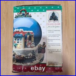 1992 Holiday Classics GrandGlobe 9Musical & Lighted 160MM SnowGlobe TOY SHOPPE