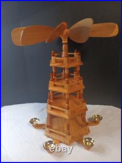 2004 Bradford Editions 19.5 CHRISTMAS VACATION Pyramid 4 Tier Carousel