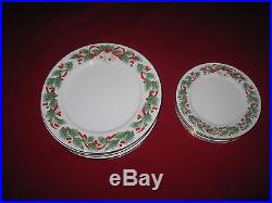 34pc SANGO NOEL 8401 CHRISTMAS DISHES withSERVING PCS HOLLY BELL 1900