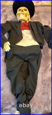 43 Homemade One Of A Kind Skeleton Halloween Decoration With Red Glowing Eyes