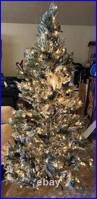 7.5 ft Snow Flocked Artificial Christmas Tree and light with Foldable Base