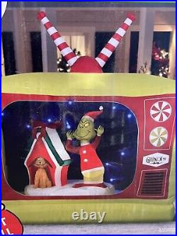 7 Ft Inflatable Animated Grinch in Retro Tv Holiday Blow up Chrsitmas Decor New