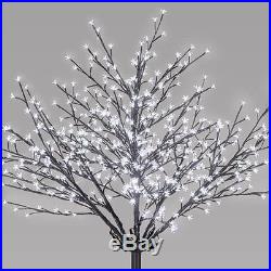7ft / 2.13m Indoor/Outdoor 600 LED Slow Twinkling Blossom Tree