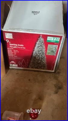 Artificial Christmas Tree, Pine cone decoration, 9 foot