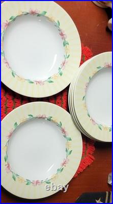 Atmosphere By Pfaltzgraff Porcelain Grandma's Kitchen 36 Peices