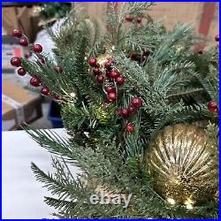 Balsam Hill Pine Peak 28 Wreath Open Box (Box damage/Broken Ornament) $199-Retu