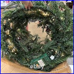 Balsam Hill Pine Peak 28 Wreath Open Box (Box damage/Broken Ornament) $199-Retu