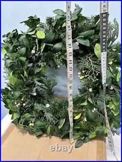 Balsam Hill White Berry Cypress Foliage 28 prelit Battery operated-LIGHT ISSUE