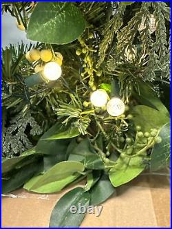 Balsam Hill White Berry Cypress Foliage 28 prelit Battery operated-LIGHT ISSUE