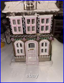 Bath & Body Works 2019 Holly Jolly Christmas Corner Candle Luminary Retired