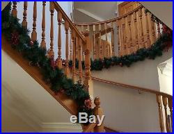 Best Artificial Decorated Red or Red Frosted Luxury Christmas Garland Led Lights