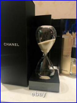 CHANEL HOURGLASS 10 minutes New in Box RARE Beige