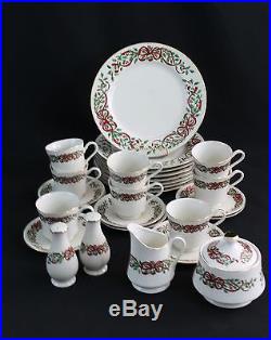 Centurion Collection RIBBON HOLLY Christmas Dishware 28 pc Set Green Red Gold