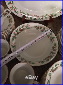 Christmas Dinner 8 People Dish China Pearl Set Noel Green Red Holly Berry 45 Pc