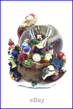 Christmas Kirkland Signature Santa Musical Snow Globe with lights