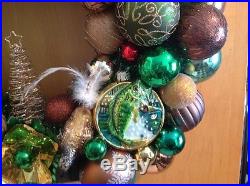 Christmas ornament wreath. Back to nature