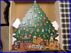 Colonial Williamsburg Wood Christmas Tree Advent Calendar NEW NIB Collectible