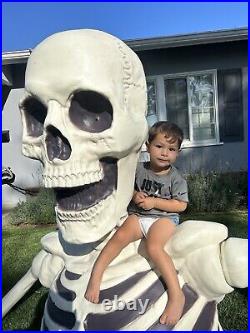 Costco Giant Ground Breaking Skeleton LED Eyes Halloween Decor Pickup Only
