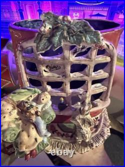 Craftsmanship The style suggests a sentimental, collectible holiday decoration Craftsmanship The style suggests a sentimental, collectible holiday decoration