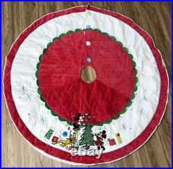 DISNEY MICKEY AND MINNIE Embroidered CHRISTMAS TREE SKIRT 53 Diameter