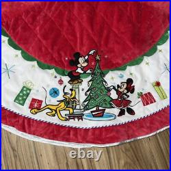 DISNEY MICKEY AND MINNIE Embroidered CHRISTMAS TREE SKIRT 53 Diameter