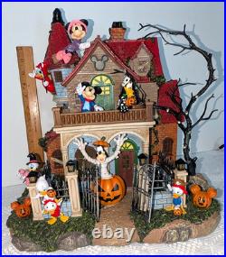 Disney Halloween Haunted Party House Lights Music Limited Edition Mickey Minnie