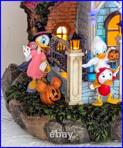 Disney Halloween Haunted Party House Lights Music Limited Edition Mickey Minnie