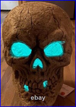 EUC Ceramic Plaster Light Up Scary Skull for Any Occasion BRIGHT COLORS