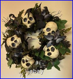 EUC Grandin Road 28 HALLOWEEN Midnight Butterfly Wreath SKULLS Original Box