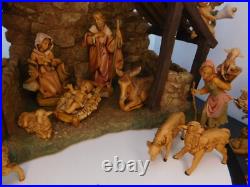 Fontanini 5 Scale 20pc Nativity Figurines with Lighted Stable with Original Box