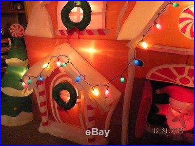 GEMMY CHRISTMAS 8.8 FT AIRBLOWN INFLATABLE GINGERBREAD HOUSE
