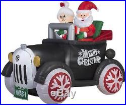 Gemmy 5' Airblown Santa & Mrs. Claus in an Antique Car Christmas Inflatable