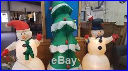 Gemmy 7′ Airblown Inflatable Animated Snow Family With Christmas Tree