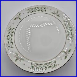 Gibson Christmas Holiday Charm Gold Ivy Trim 20 Piece Set MISSING DINNER PLATES