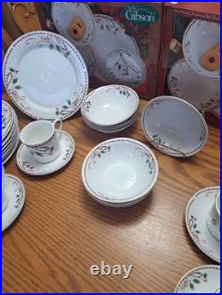 Gibson Everyday Vintage Festive Traditions Christmas Dishes 40 Pcs Service 8