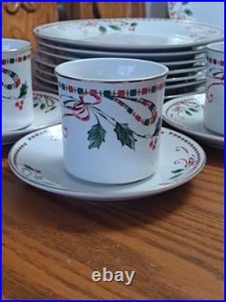 Gibson Everyday Vintage Festive Traditions Christmas Dishes 40 Pcs Service 8