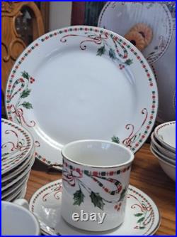 Gibson Everyday Vintage Festive Traditions Christmas Dishes 40 Pcs Service 8