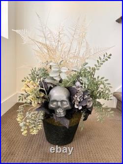 Grandin Road Gothic Romance Halloween Urn Fillers (2)