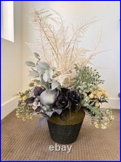 Grandin Road Gothic Romance Halloween Urn Fillers (2)