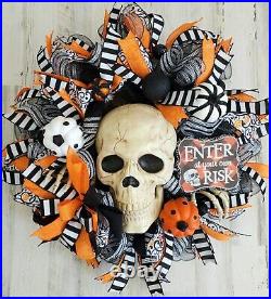 Halloween Skull Wreath for Front Door, Halloween Deco Mesh Wreath, Spooky Decor
