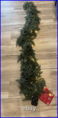 Hobby Lobby 6ft Pre-Lit Cedar Garland. Christmas Greenery Lighted Garland. NEW