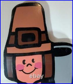 Holly Cleeland Lawn Cheers 46 Pilgrim Couple Lawn Decoration Hand Painted (2)