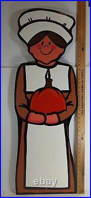 Holly Cleeland Lawn Cheers 46 Pilgrim Couple Lawn Decoration Hand Painted (2)