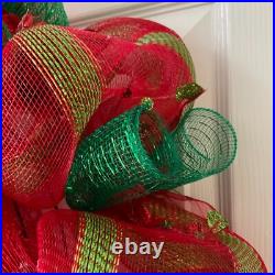 Its Not What's Under The Christmas Tree That Matters Christmas Wreath Handmade D