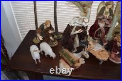 Living Home Deluxe Large Fine Porcelain Nativity 16-Piece Set With Fabric Detail