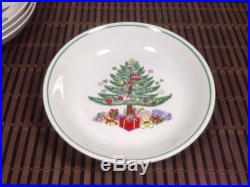 Lot of 4 Gibson China Bowls Christmas Tree & Gifts Holiday Pattern Tableware Set
