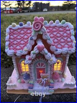 Love & Cupcakes Light Up Valentine’s Gingerbread House Pink Pastel Sugared 11