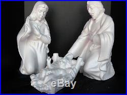 NEW 2018Made in USA X Large Ceramic Nativity Family White Satin Joseph 20t