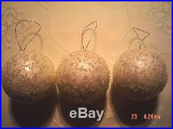 NEW 3- White CRYSTAL Glittered Shatterproof Christmas Snow Ornaments 3 ROUND